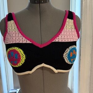 Barrow Colorblock Crochet Smiley Crop Top - Black, Pink & Cream